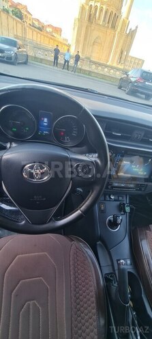 Toyota Auris-9