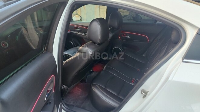 Chevrolet Cruze-10