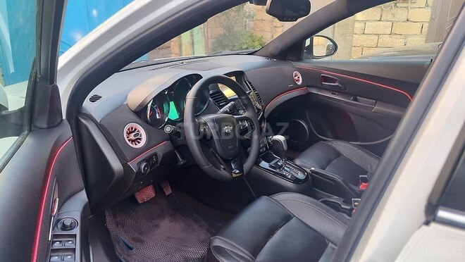 Chevrolet Cruze-9