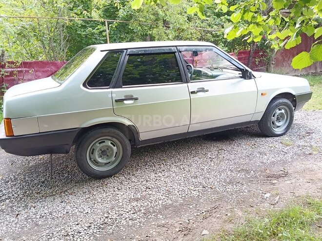 LADA (VAZ) 21099-4