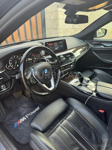 BMW 530-11