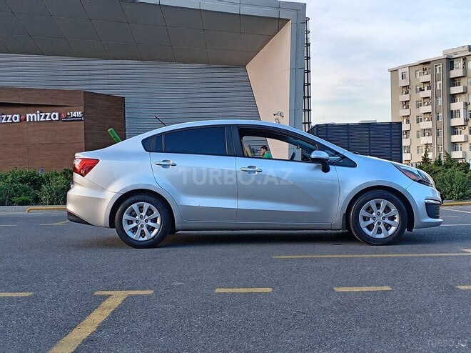 Kia Rio-5