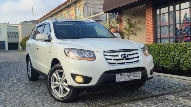Hyundai Santa Fe-1