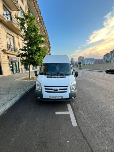 Ford Transit-1