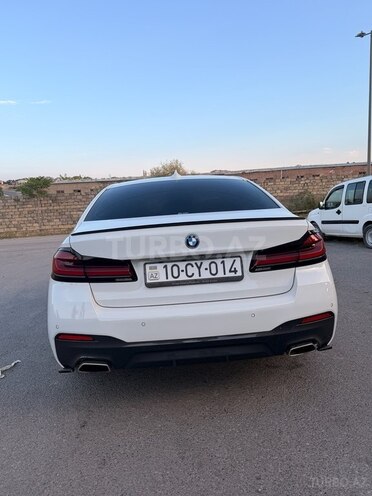 BMW 530e-4