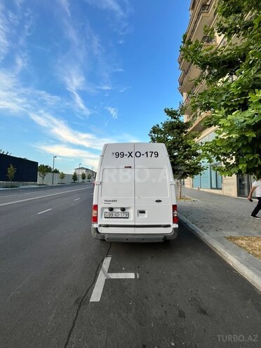 Ford Transit-2