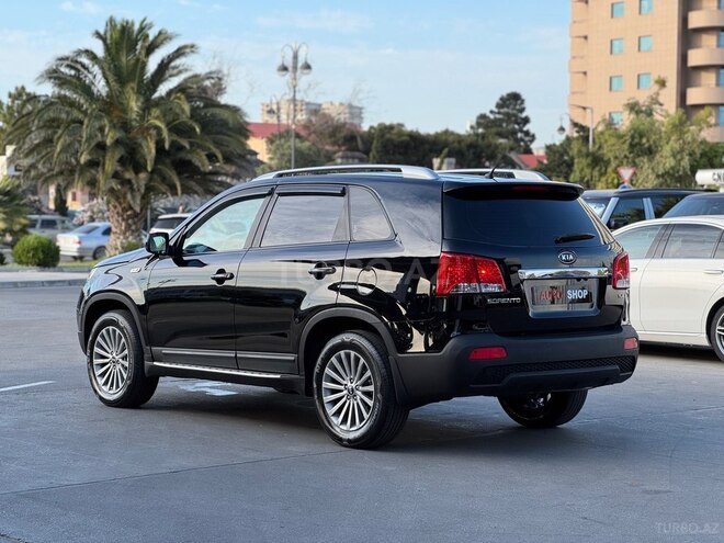 Kia Sorento-8