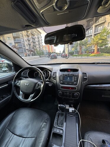 Kia Sorento-11
