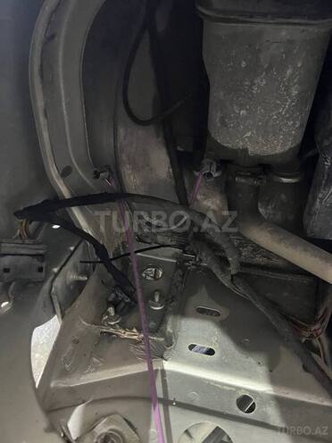 Mercedes E 240-15