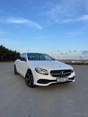 Mercedes E 220 d-1