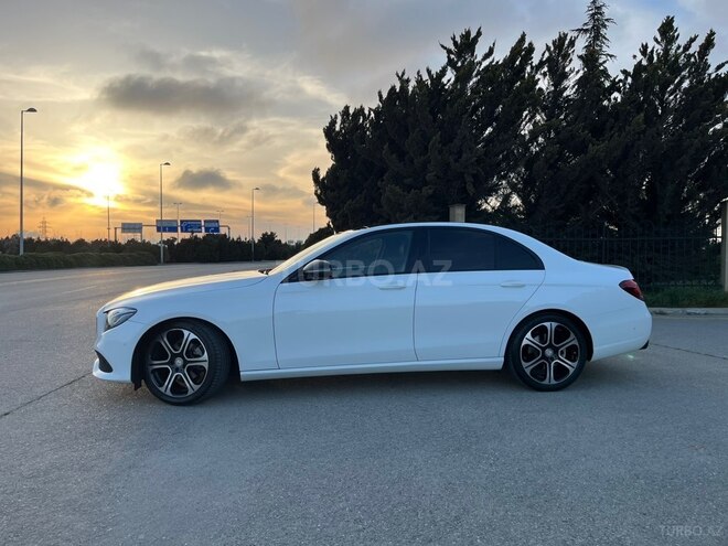 Mercedes E 220 d-5