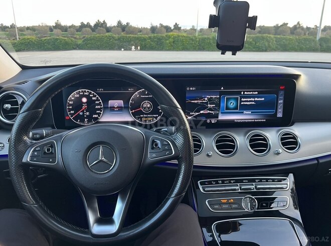 Mercedes E 220 d-15