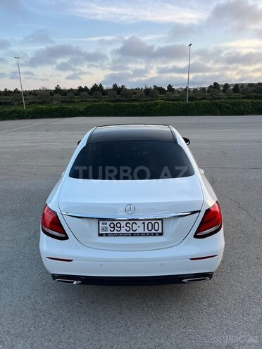 Mercedes E 220 d-7