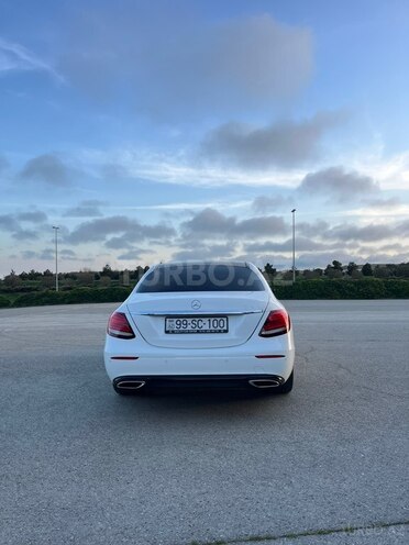 Mercedes E 220 d-8