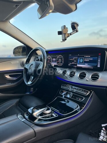 Mercedes E 220 d-14