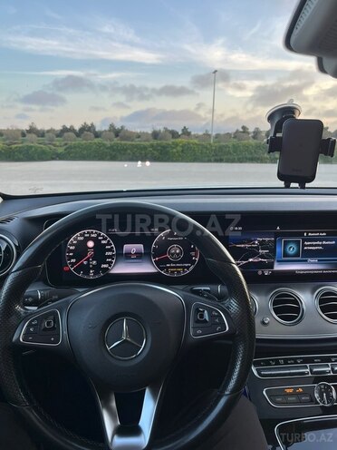 Mercedes E 220 d-16