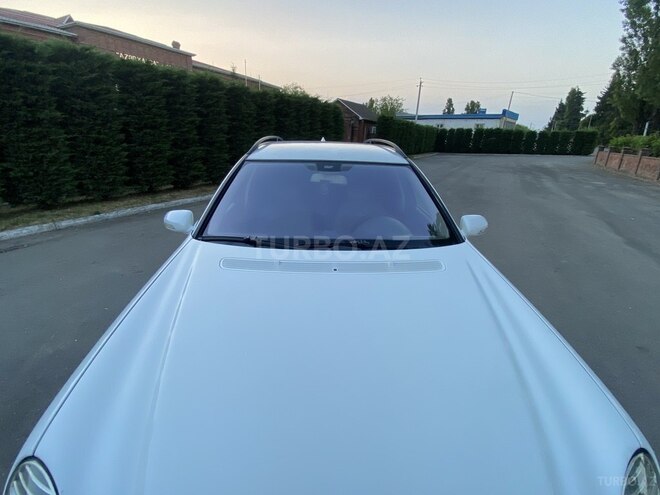 Mercedes E 200-5