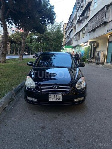 Hyundai Accent-1