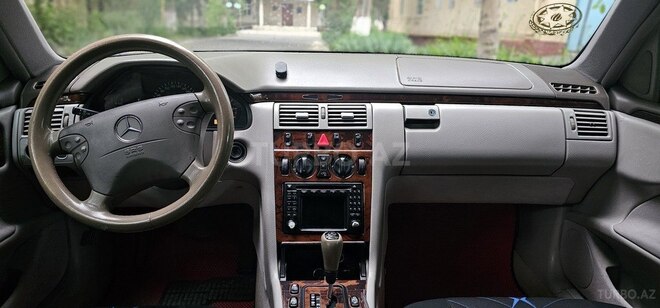 Mercedes E 280-6