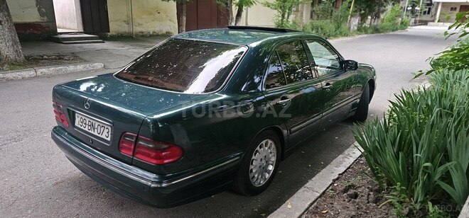 Mercedes E 280-5