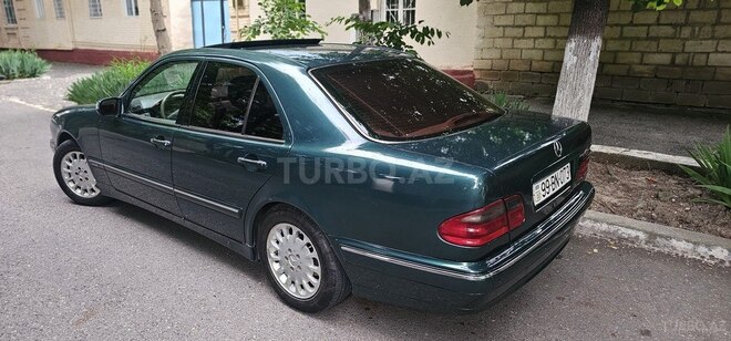 Mercedes E 280-3