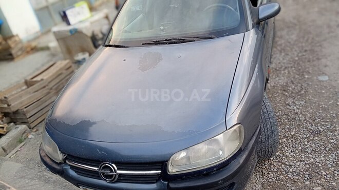Opel Omega-1