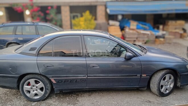 Opel Omega-4