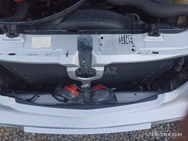 Mercedes E 220-14