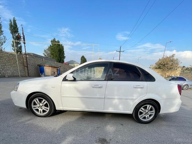 Chevrolet Lacetti-12