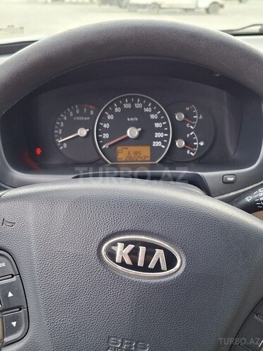 Kia Carens-3