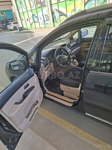 Kia Carens-12