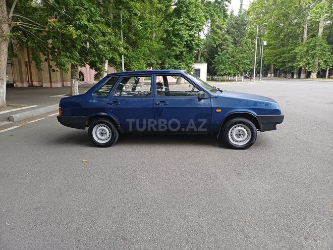 LADA (VAZ) 21099-4