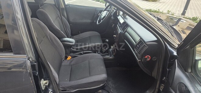 Opel Vectra-9