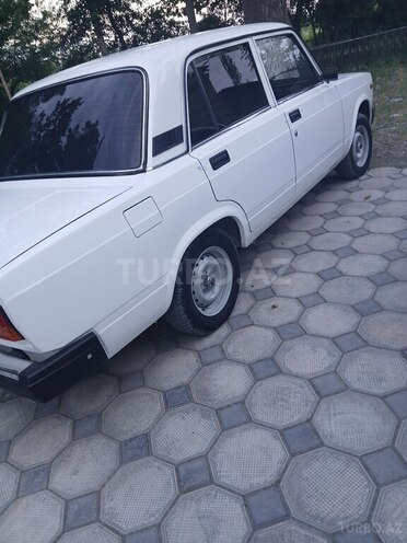 LADA (VAZ) 2107-2