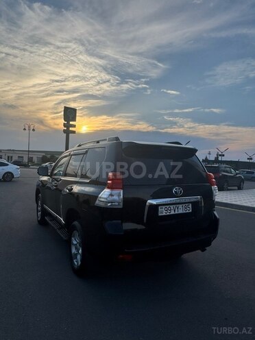 Toyota Land Cruiser Prado-5