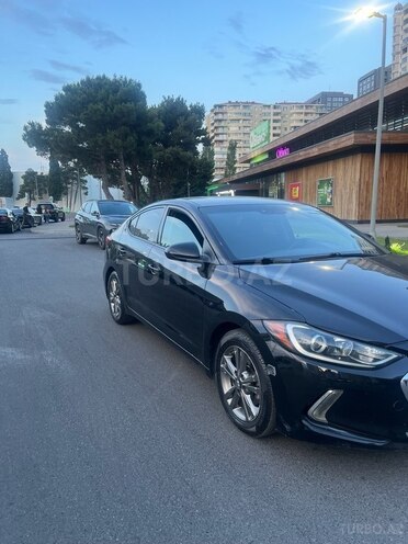 Hyundai Elantra-2