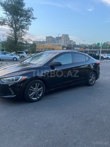 Hyundai Elantra-6
