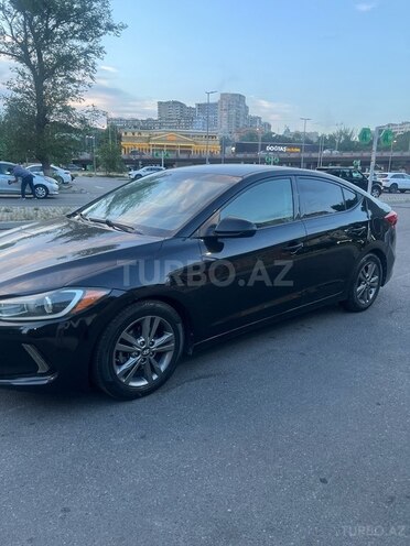 Hyundai Elantra-9