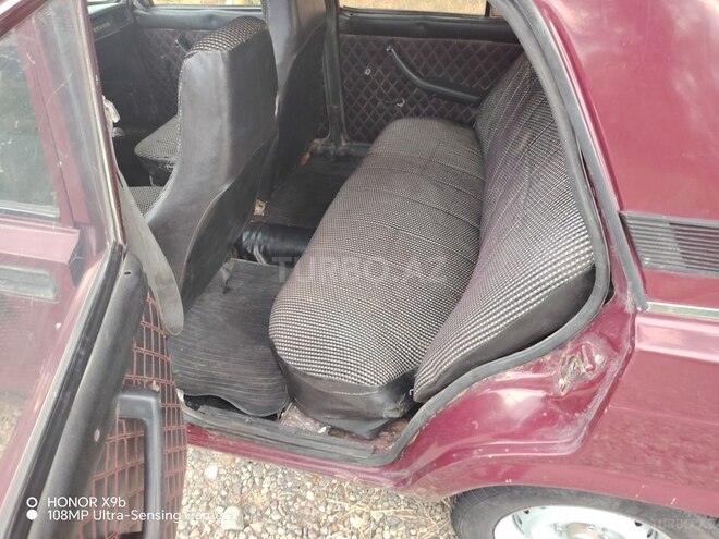 LADA (VAZ) 2107-8