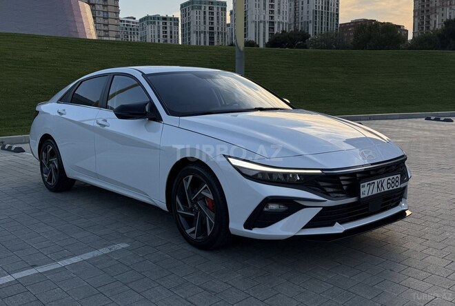 Hyundai Elantra-3