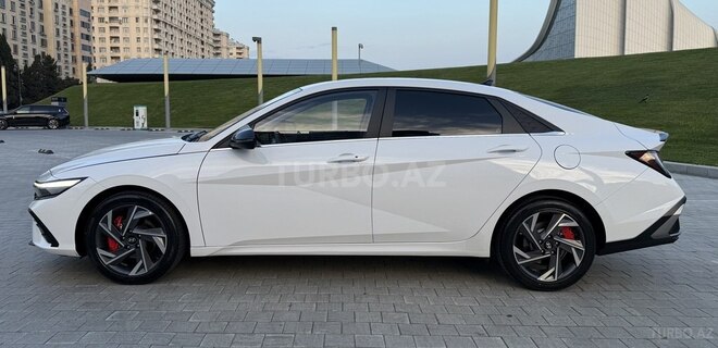Hyundai Elantra-5