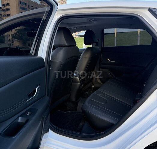 Hyundai Elantra-11