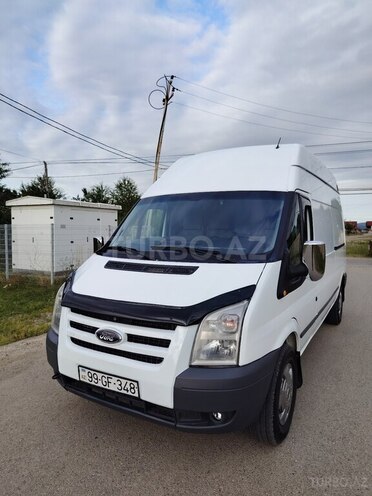 Ford Transit-4