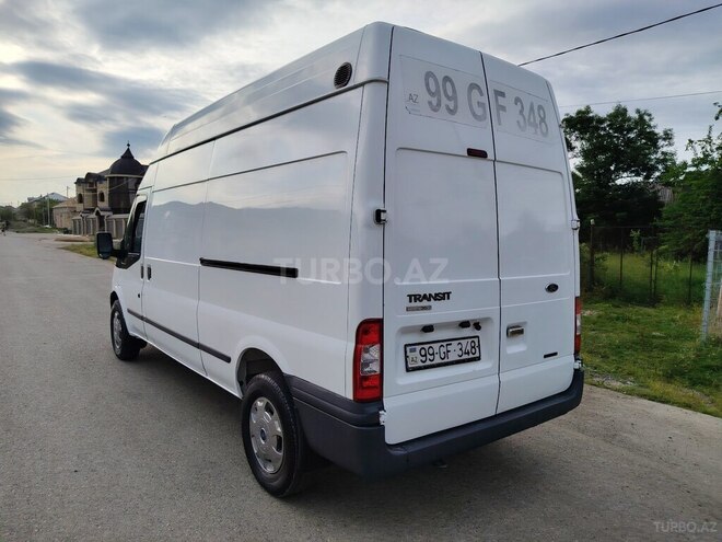Ford Transit-7
