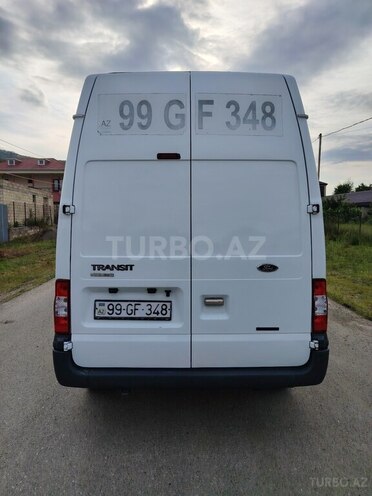 Ford Transit-8