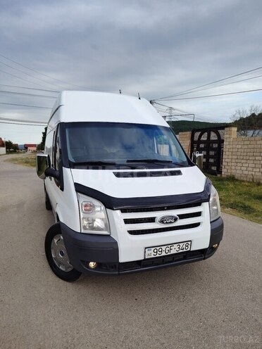Ford Transit-15