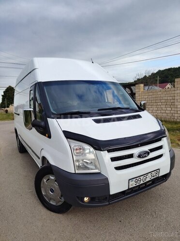 Ford Transit-16