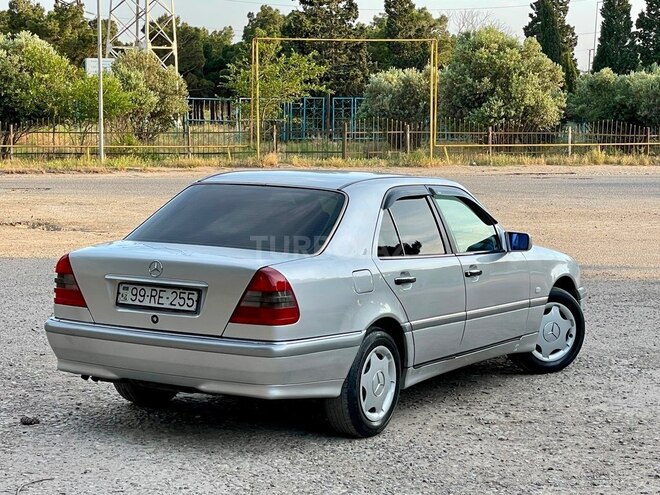 Mercedes C 220-9