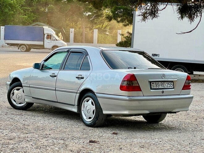 Mercedes C 220-13