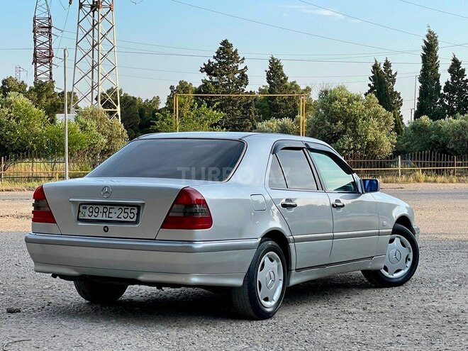Mercedes C 220-10